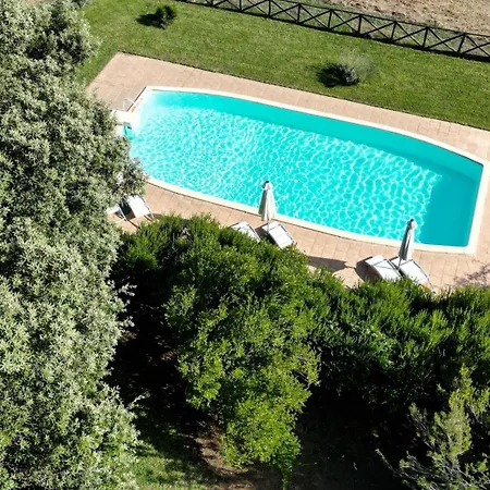 Montecalvo Farm stay *