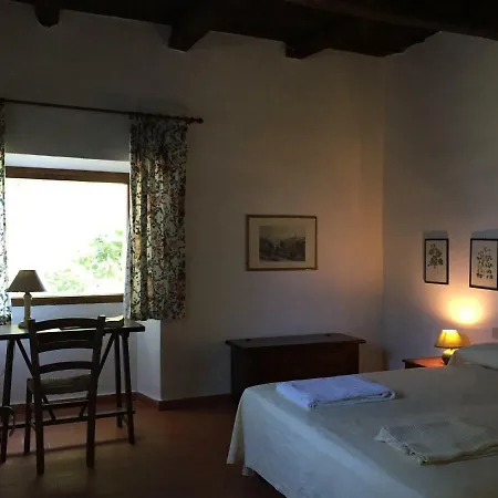 Montecalvo Farm stay