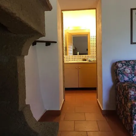 Montecalvo Farm stay *